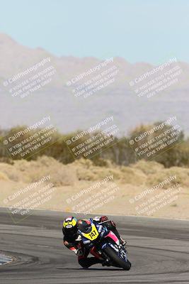 media/Dec-07-2025-CVMA (Sun) [[3e7d2de5dc]]/Race 9-Formula UL Shootout/